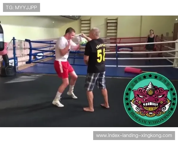 拳击手应对高压防守展现大师级操作 拳击手应对高压防守展现大师级操作