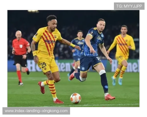 那不勒斯外线推进多次形成突破 那不勒斯外线推进多次形成突破