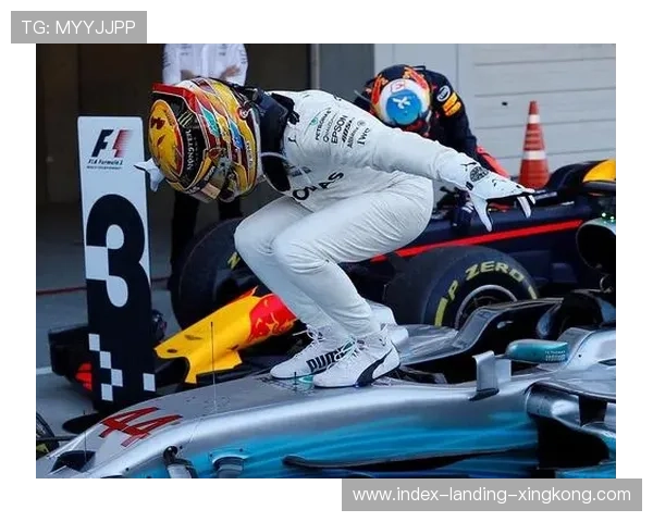 汉密尔顿在长程训练中表现昂扬