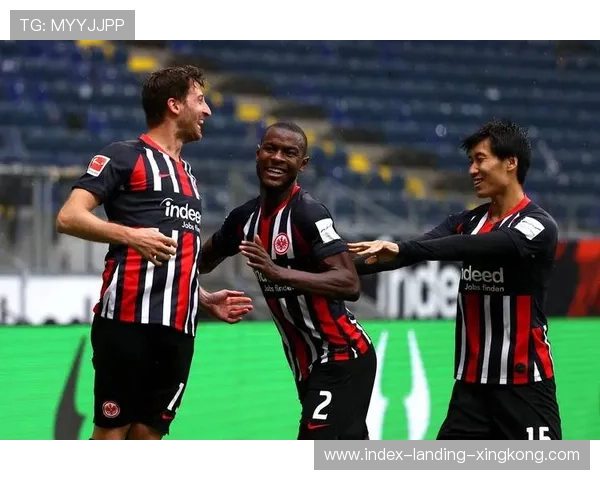 法兰克福边路推进制造大量射门口